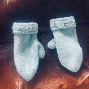 Handmade turquoise Knit Mittens